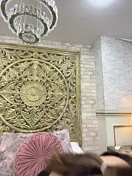 ThaniaJones online show from March 18, 2026, 11:46 am