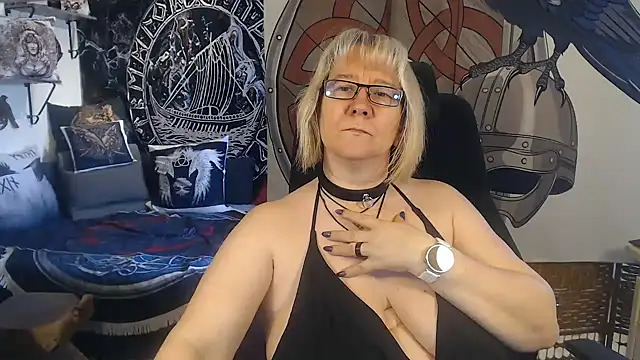 TittenMichelle online show from March 18, 2025, 12:36 pm