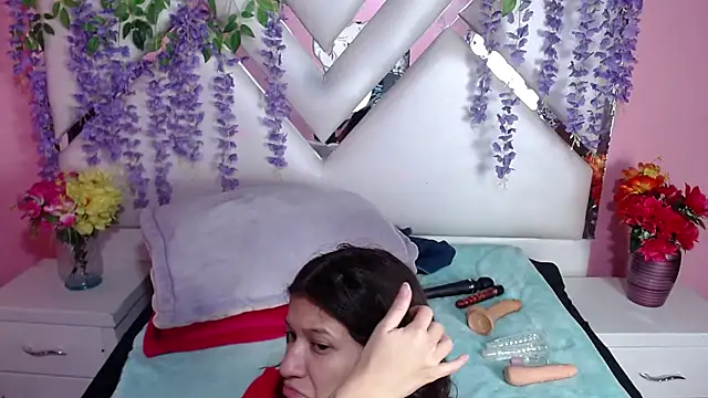 Perla Skinnyy online show from December 20, 2024, 3:14 am