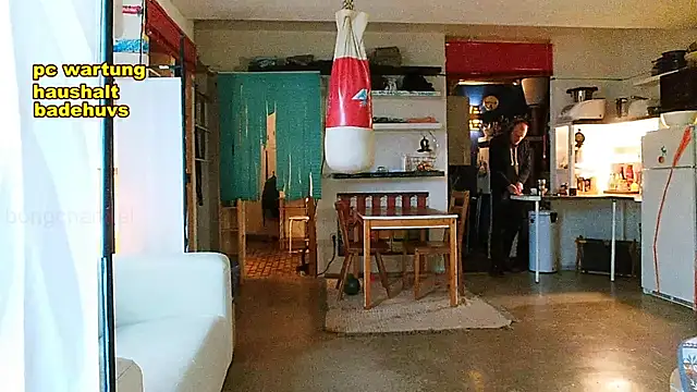 Snapshot of BongChannel chatting on January 22, 2025, 1:11 pm BongChannel online show from January 22, 2025, 1:11 pm