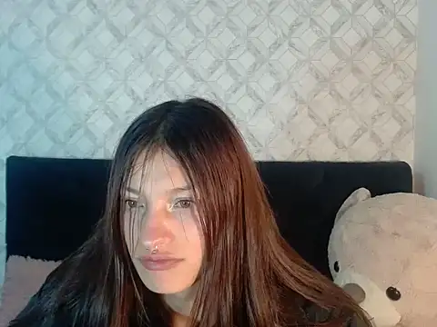 Emma-Wilson online show from November 26, 2025, 4:02 am