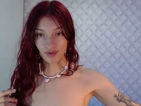 Snapshot of Emma-Wilson chatting on June 5, 2026, 4:19 am Emma-Wilson online show from June 5, 2026, 4:19 am