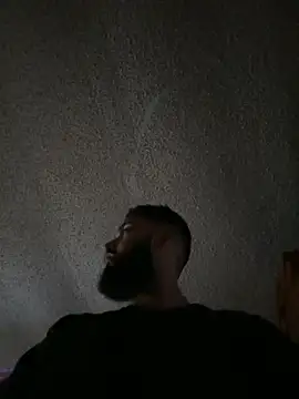 Snapshot of bigdickgio6923 chatting on January 22, 2025, 12:48 am bigdickgio6923 online show from January 22, 2025, 12:48 am