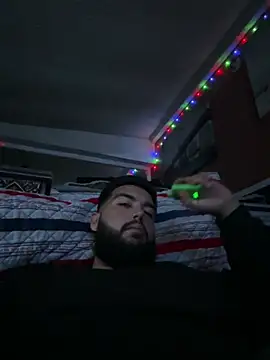 Snapshot of bigdickgio6923 chatting on January 22, 2025, 5:16 am bigdickgio6923 online show from January 22, 2025, 5:16 am