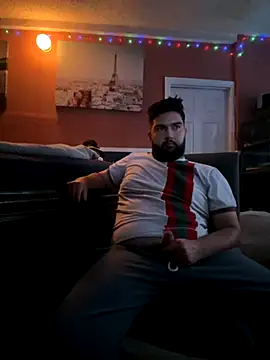 Snapshot of bigdickgio6923 chatting on November 5, 2025, 4:34 am bigdickgio6923 online show from November 5, 2025, 4:34 am