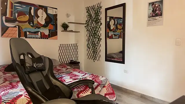 David Brown18 online show from December 1, 2025, 6:02 pm