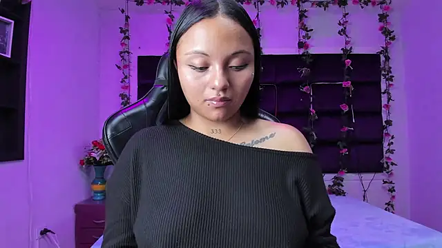 sweelanna   online show from November 28, 2025, 1:41 am