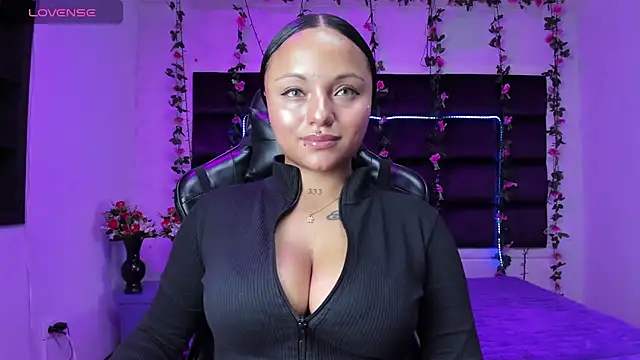 sweelanna   online show from March 6, 2026, 1:13 am