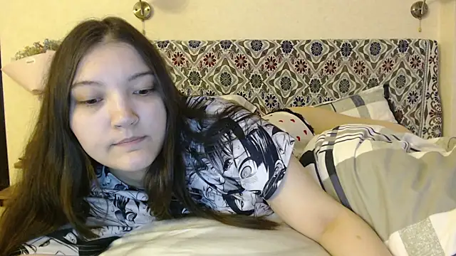 AlisaDevis online show from February 2, 2025, 11:08 am