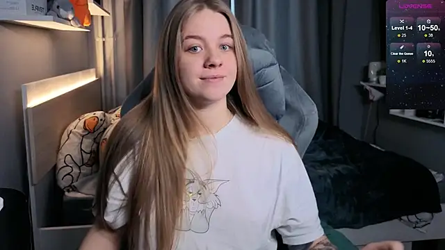 candy maggie online show from February 12, 2025, 12:22 pm