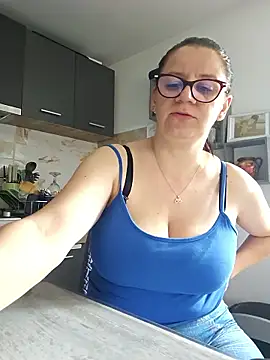 KristenVega online show from March 30, 2026, 10:05 am