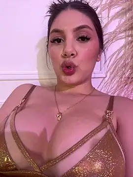 Snapshot of EmilyS__ chatting on February 25, 2025, 11:00 pm EmilyS   online show from February 25, 2025, 11:00 pm