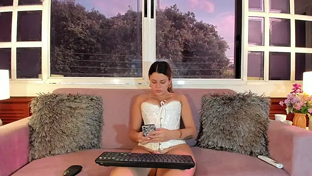 Ninakravis online show from October 15, 2025, 9:15 pm