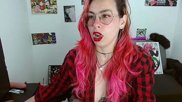 natasha laulau online show from November 18, 2025, 9:30 pm