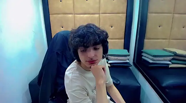 Sr BonnyEthan online show from December 6, 2024, 2:17 pm