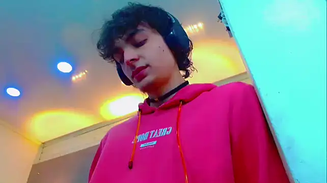 Sr BonnyEthan online show from January 6, 2026, 1:37 pm