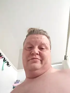 jrsexy83 online show from December 4, 2024, 3:10 pm