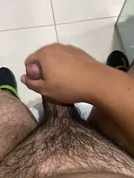 Snapshot of leocardenaz chatting on May 26, 2026, 3:02 am leocardenaz online show from May 26, 2026, 3:02 am