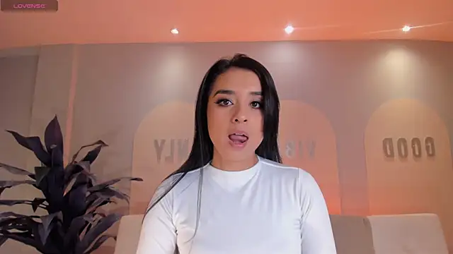 IvannaRussell online show from January 28, 2025, 12:00 pm