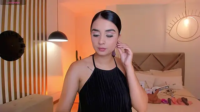 IvannaRussell online show from February 4, 2025, 12:22 pm