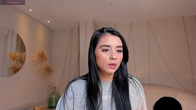 IvannaRussell online show from February 17, 2025, 12:27 pm