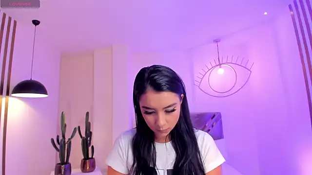 IvannaRussell online show from March 6, 2025, 12:09 pm