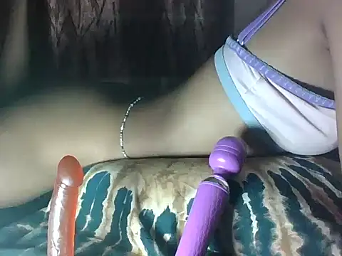 Snapshot of sweet_iddah chatting on February 13, 2025, 8:24 pm sweet iddah online show from February 13, 2025, 8:24 pm