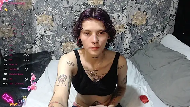 Snapshot of pretty_cristal69 chatting on June 19, 2026, 1:10 am pretty cristal69 online show from June 19, 2026, 1:10 am