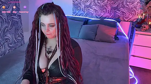 Miss Maya Mils online show from June 6, 2026, 1:11 am