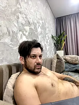 MaeltraJoy online show from January 8, 2026, 6:26 am