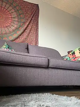 Your Paris online show from February 23, 2025, 6:34 pm