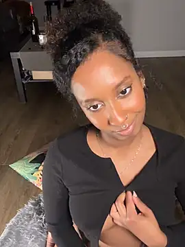 Your Paris online show from March 9, 2025, 11:03 pm