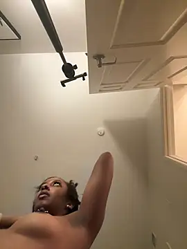 Your Paris online show from March 6, 2026, 3:36 am