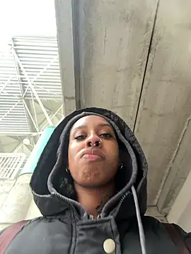 Your Paris online show from March 25, 2026, 4:02 pm