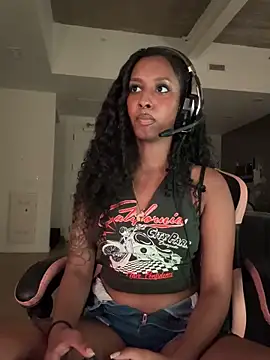 Your Paris online show from March 26, 2026, 4:07 am