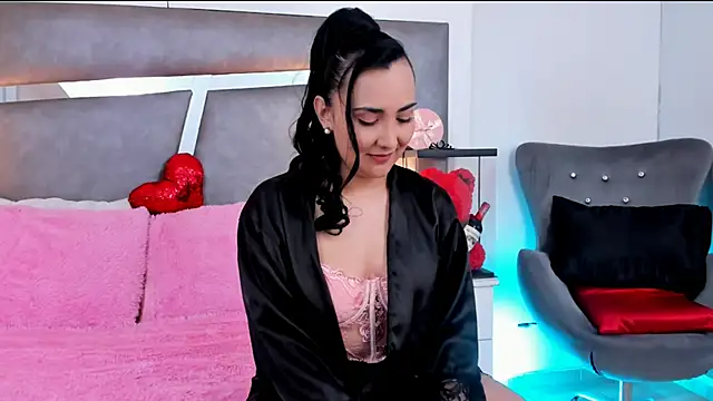 Evangeline Taylorr online show from March 11, 2025, 1:45 pm