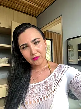 Evangeline Taylorr online show from September 8, 2025, 7:35 pm