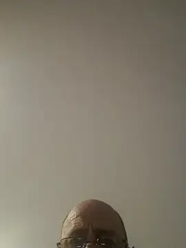 Snapshot of loveshaft23 chatting on October 26, 2025, 12:38 am loveshaft23 online show from October 26, 2025, 12:38 am