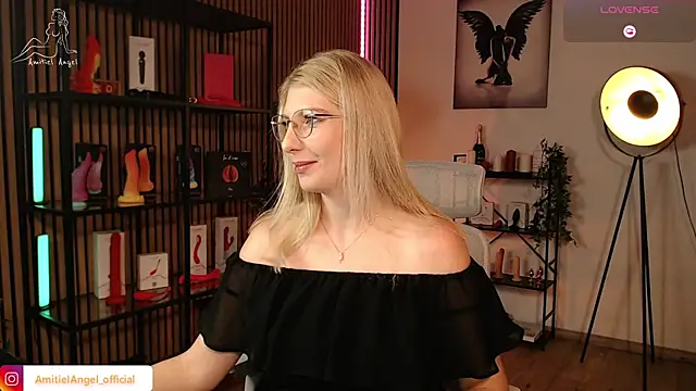 Amitiel Angel online show from November 22, 2025, 8:19 pm