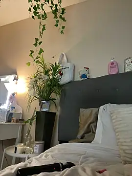 Snapshot of magicalc00ch chatting on January 24, 2025, 3:43 am magicalc00ch online show from January 24, 2025, 3:43 am