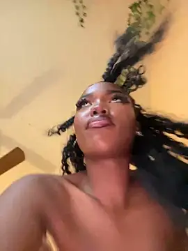 Snapshot of magicalc00ch chatting on February 9, 2025, 10:00 pm magicalc00ch online show from February 9, 2025, 10:00 pm