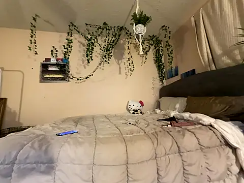 Snapshot of magicalc00ch chatting on October 19, 2025, 3:51 am magicalc00ch online show from October 19, 2025, 3:51 am