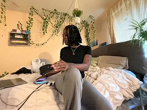 Snapshot of magicalc00ch chatting on October 23, 2025, 10:08 pm magicalc00ch online show from October 23, 2025, 10:08 pm