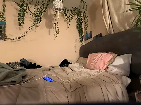 Snapshot of magicalc00ch chatting on November 9, 2025, 5:06 am magicalc00ch online show from November 9, 2025, 5:06 am