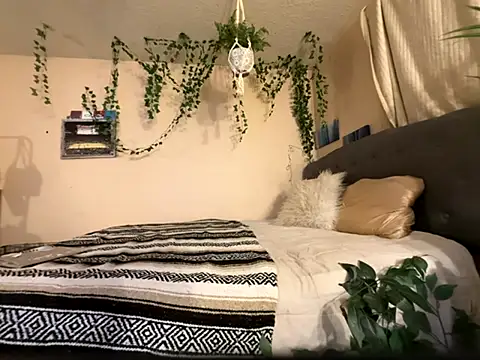 Snapshot of magicalc00ch chatting on November 18, 2025, 1:33 am magicalc00ch online show from November 18, 2025, 1:33 am