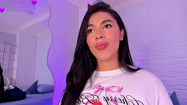 Snapshot of IsabelleFoxx_ chatting on February 7, 2026, 9:18 pm IsabelleFoxx online show from February 7, 2026, 9:18 pm