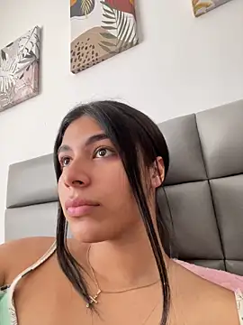 Snapshot of IsabelleFoxx_ chatting on February 21, 2026, 5:03 pm IsabelleFoxx online show from February 21, 2026, 5:03 pm