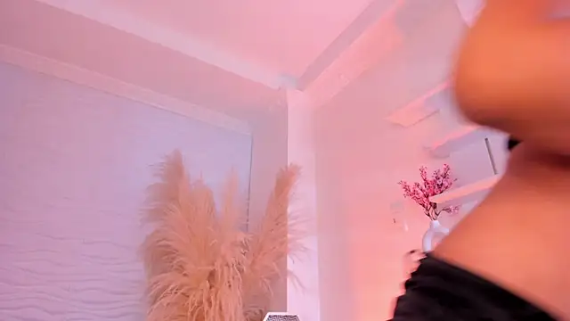 IsabelleFoxx  online show from April 17, 2026, 10:57 pm