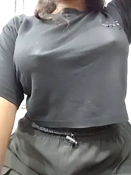 MohiniHott online show from November 12, 2025, 6:36 am