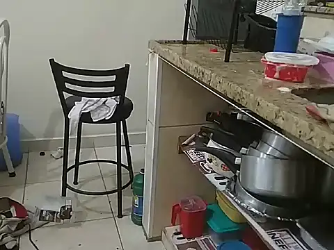 Snapshot of pikalindaxx chatting on January 16, 2025, 2:30 am pikalindaxx online show from January 16, 2025, 2:30 am